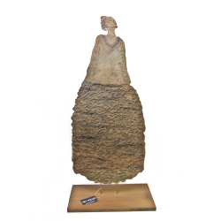 Kobieta w sukni Rzeźba Płaskorzeźba 3D stojąca 83cm